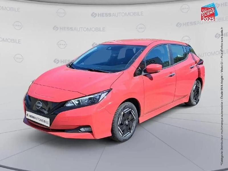 Rouge Utilisé 2022 Nissan Leaf Acenta Citadine | 12 999 € (Prix juste) - Image 1/4