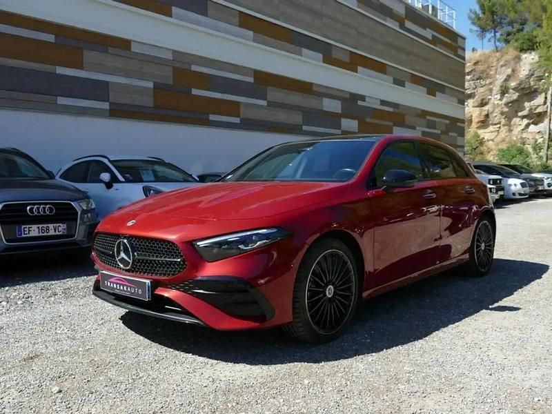 Rouge Utilisé 2023 Mercedes A250 AMG line Berline | 30 990 € (Super prix) - Image 1/4