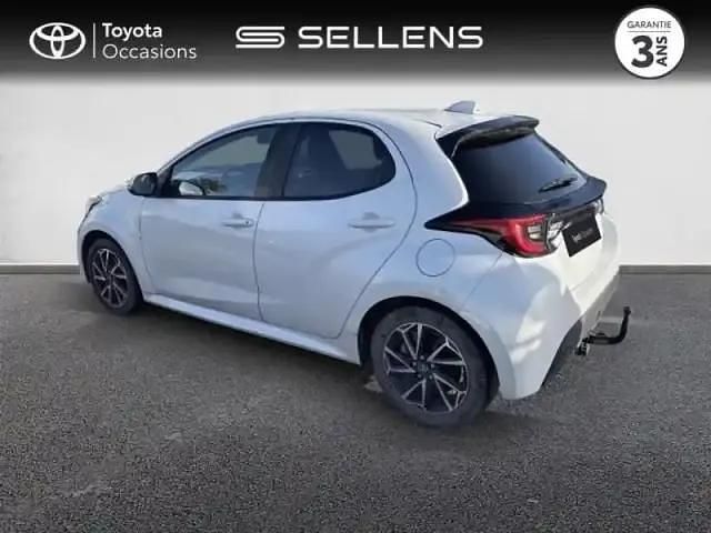 Occasion Toyota Yaris Hybrid 116 ch (85 kW) 2023 Blanc Berline