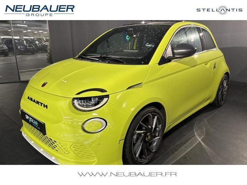 Vert acide Occasion 2023 Abarth 500e Scorpionissima Citadine | 31 970 € (Bon prix) - Image 1/4