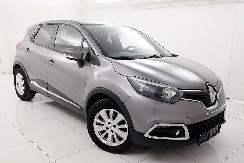 Gris Utilisé 2015 Renault Captur SUV | 9 990 € (Prix juste) - Image 1/4