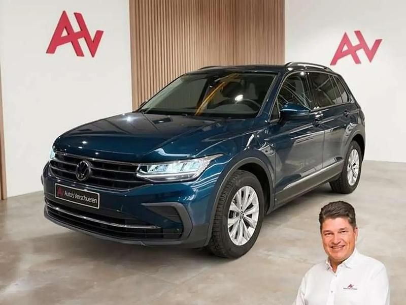 Bleu Occasion 2022 VW Tiguan Life SUV | 27 990 € (Bon prix) - Image 1/4