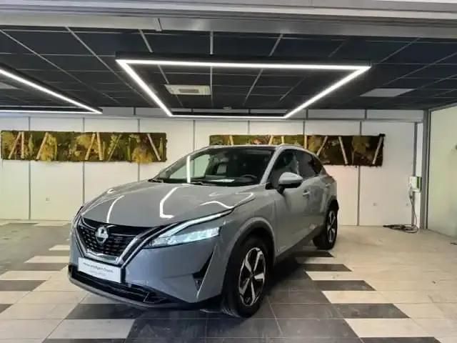 Gris Utilisé 2024 Nissan Qashqai N-Connecta SUV | 30 290 € (Prix juste) - Image 1/4