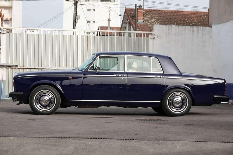 Occasion Rolls Royce Silver Shadow 200 ch (147 kW) 1979 Bleu Berline