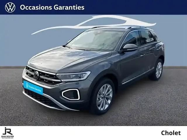 Gris indium Nouvelle 2025 VW T-Roc SUV | 35 990 € (Prix juste) - Image 1/4