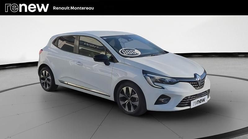 Blanc Utilisé 2023 Renault Clio V Evolution Citadine | 13 900 € (Prix juste) - Image 1/4