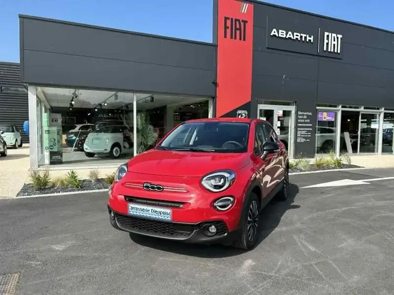 Utilisé 2024 Fiat 500X Red SUV | 29 500 € - Image 1/4