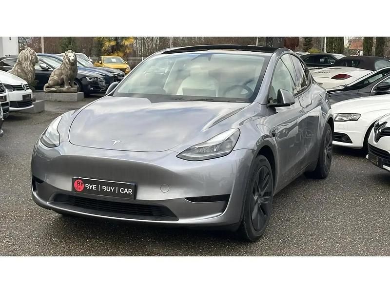 Occasion Tesla Model Y Standard Range 119 kW (163 ch) 2024 SUV