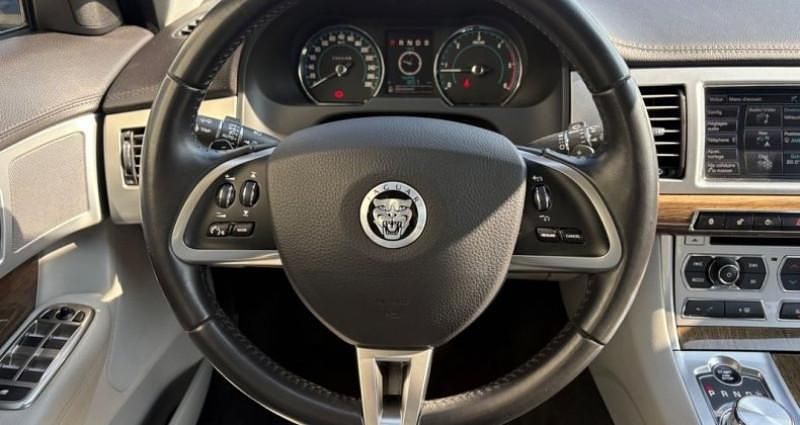 Occasion Jaguar XF Luxury 241 ch (177 kW) 2012 Berline