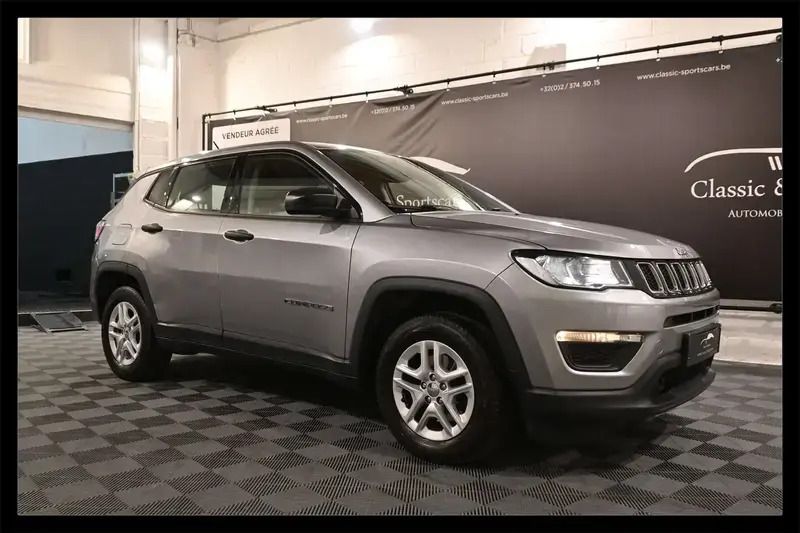 Gris Utilisé 2018 Jeep Compass Sport SUV | 9 950 € (Super prix) - Image 1/4