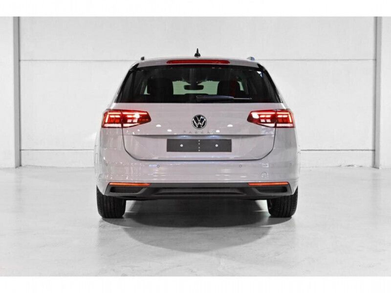 Occasion VW Passat Business 122 ch (89 kW) 2023 Gris Break