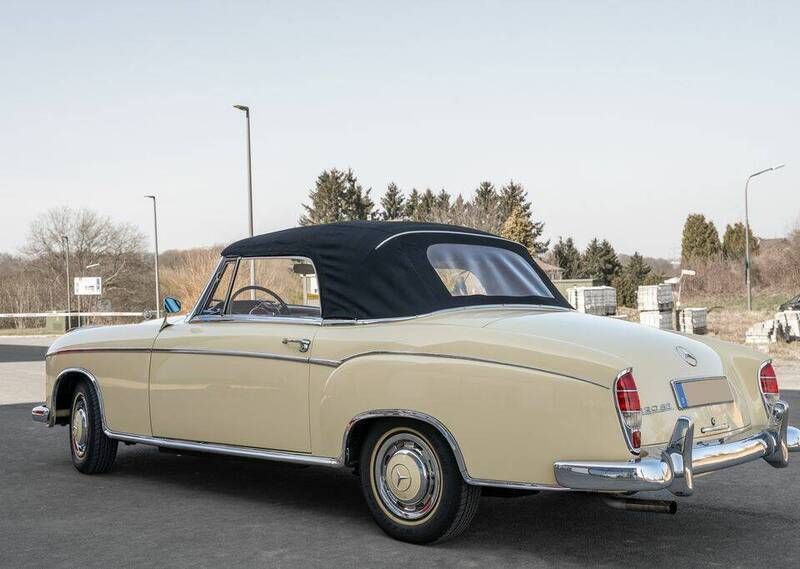 Occasion Mercedes 220 SE 120 ch (88 kW) 1960 Beige Cabriolet