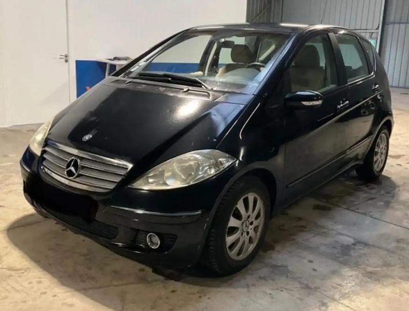 Noir Occasion 2005 Mercedes A180 Elegance Monospace | 6 490 € (Prix juste) - Image 1/4