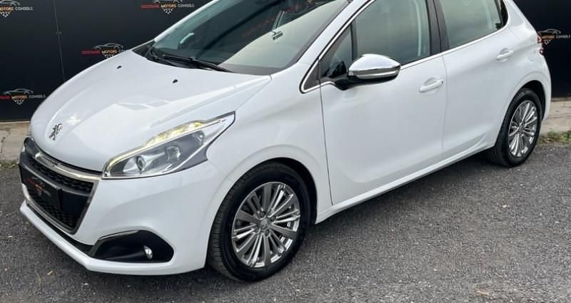 Utilisé 2016 Peugeot 208 Allure Citadine | 6 900 € (Prix juste) - Image 1/4