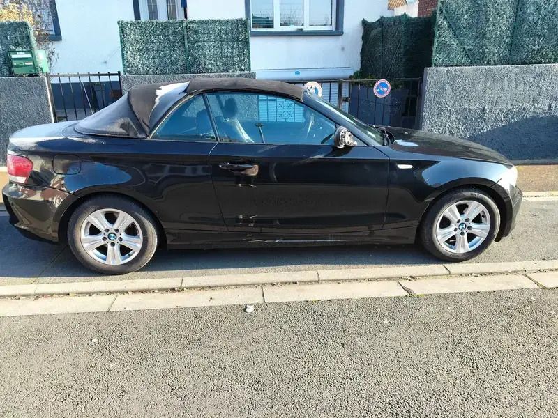Noir Utilisé 2010 BMW 118 Cabriolet Cabriolet | 9 990 € - Image 1/4