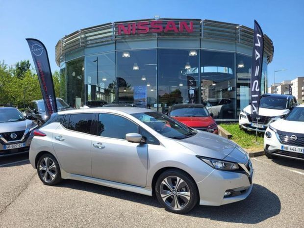 Gris Utilisé 2021 Nissan Leaf Tekna Citadine | 16 790 € (Prix juste) - Image 1/4
