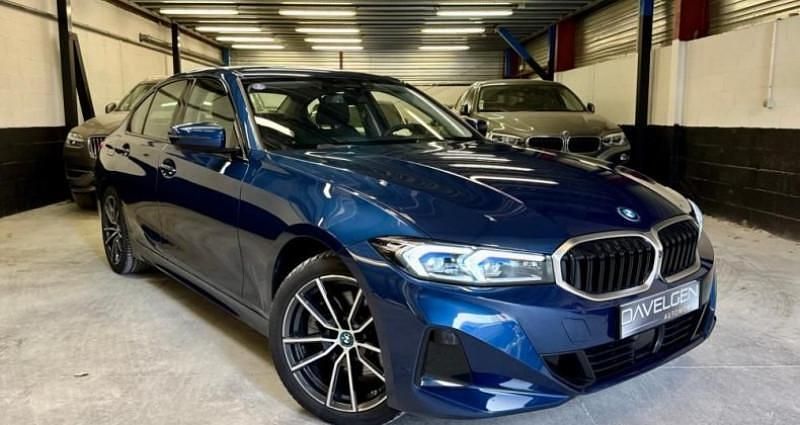Bleu Utilisé 2024 BMW 330e Comfort Edition Berline | 36 990 € - Image 1/4