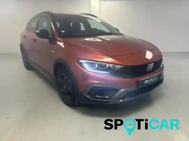 Occasion Fiat Tipo Cross 2021 Orange paprika métallisé Berline