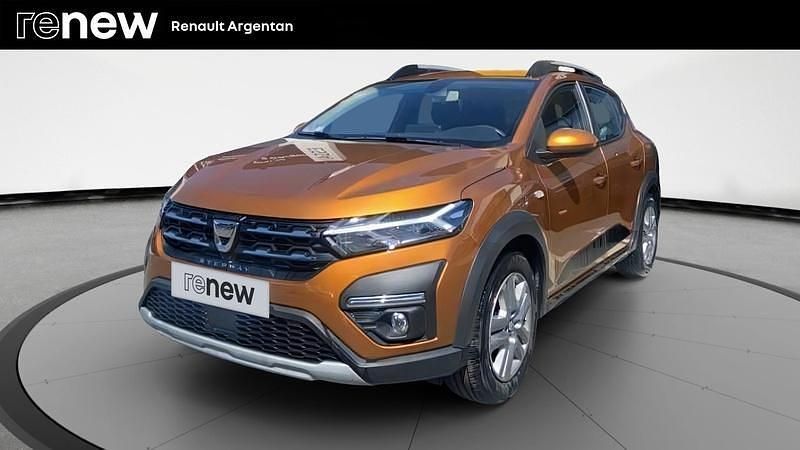Orange Utilisé 2021 Dacia Sandero Comfort Citadine | 14 290 € - Image 1/4