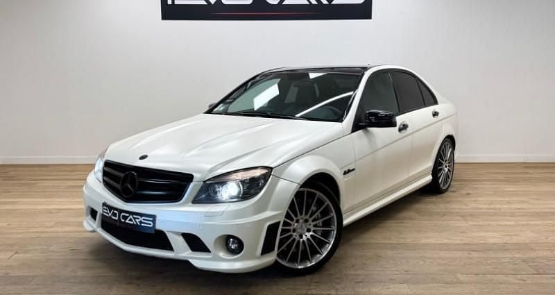 Blanc Utilisé 2009 Mercedes C63 AMG AMG Berline | 34 990 € (Prix juste) - Image 1/4