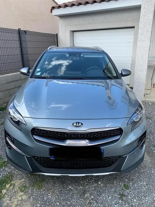 Gris Occasion 2020 Kia XCeed Motion SUV | 15 700 € (Prix juste) - Image 1/4