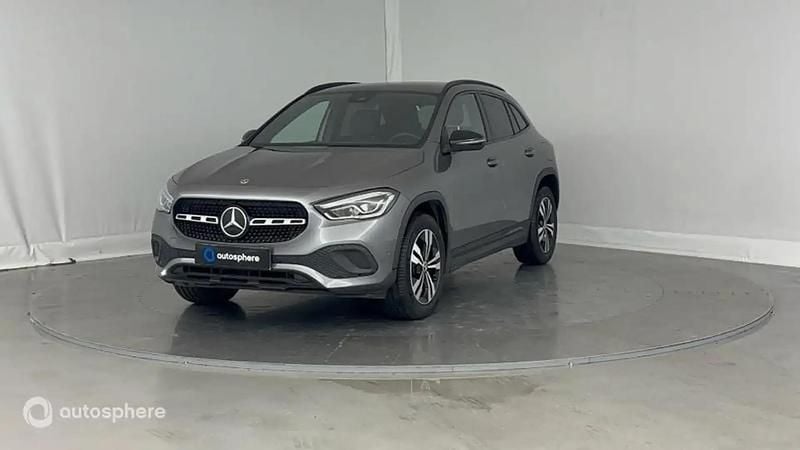 Gris Utilisé 2023 Mercedes GLA200 Business SUV | 33 599 € (Bon prix) - Image 1/4