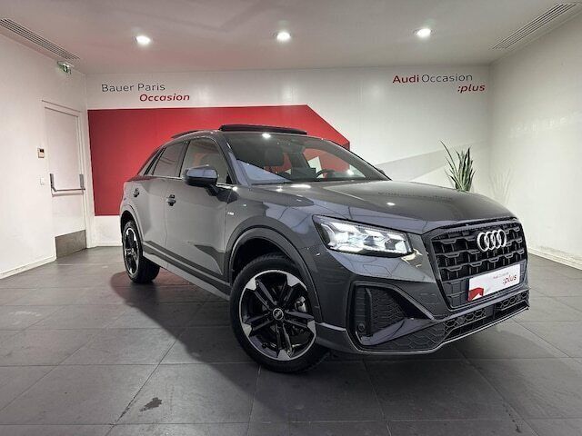 Gris daytona nacré Utilisé 2024 Audi Q2 S-Line SUV | 42 880 € - Image 1/4