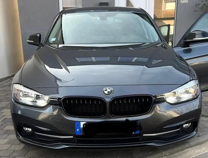 Gris Utilisé 2016 BMW 318 Sport Line Break | 14 900 € - Image 1/4