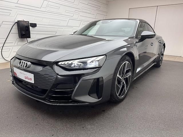 Gris daytona nacré Occasion 2022 Audi e-tron GT quattro Sport Berline | 45 990 € (Prix juste) - Image 1/4