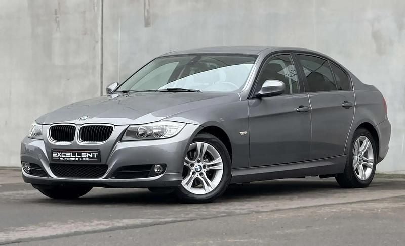 Gris Occasion 2010 BMW 318 Sport Line Berline | 6 950 € (Super prix) - Image 1/4