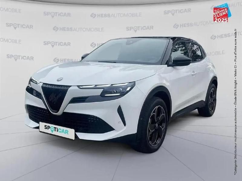 Noir Occasion 2025 Alfa Romeo Junior Premium SUV | 36 999 € (Prix juste) - Image 1/4