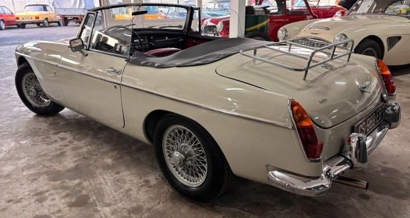 Occasion MG B 11 ch (8 kW) 1964 Blanc Cabriolet