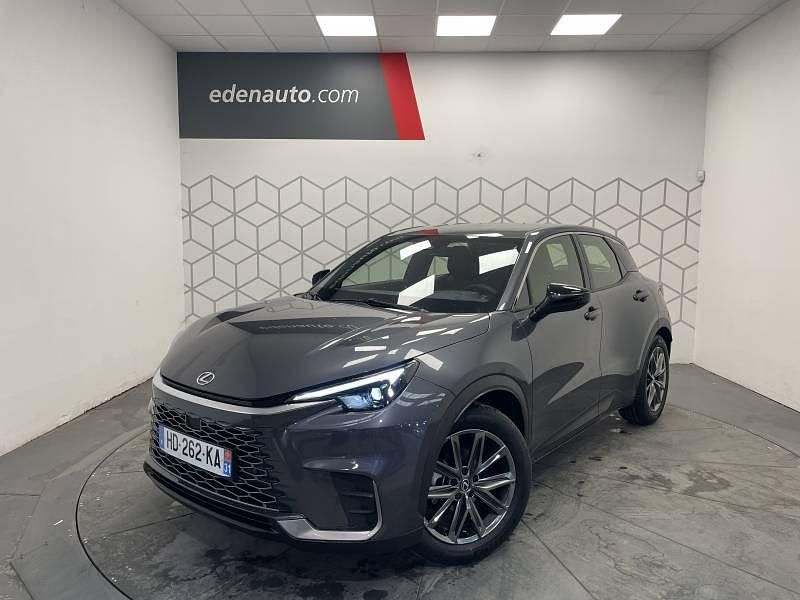 Utilisé 2025 Lexus LBX SUV | 34 790 € (Prix juste) - Image 1/4