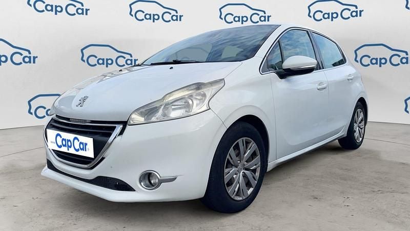 Blanc Utilisé 2015 Peugeot 208 Business-Line Citadine | 6 470 € (Prix juste) - Image 1/3