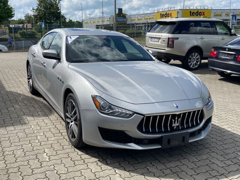 Gris Utilisé 2018 Maserati Ghibli Coupé | 54 500 € (Prix juste) - Image 1/4