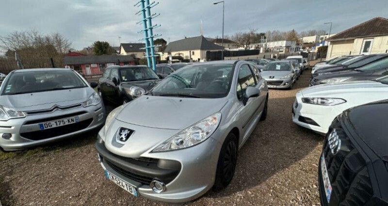 Gris Utilisé 2008 Peugeot 207 Citadine | 2 700 € (Prix juste) - Image 1/4