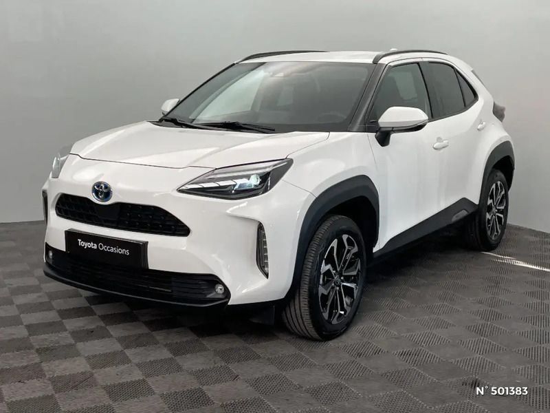 Blanc Utilisé 2023 Toyota Yaris Cross Design SUV | 23 990 € (Prix juste) - Image 1/4