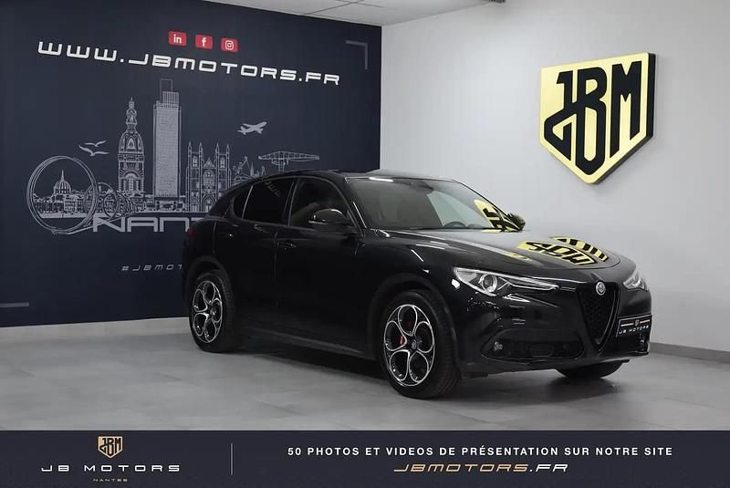 Noir Utilisé 2022 Alfa Romeo Stelvio Sprint SUV | 34 990 € (Prix juste) - Image 1/4