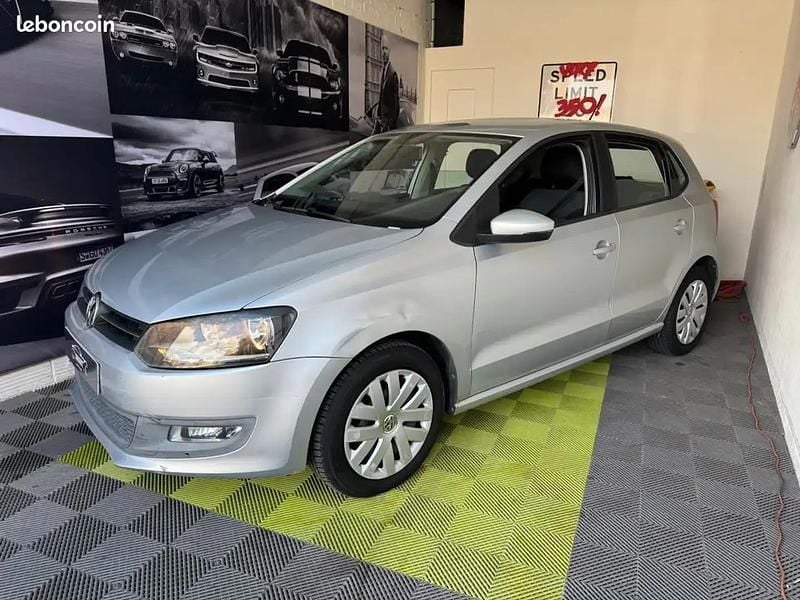 Gris Utilisé 2011 VW Polo Citadine | 4 990 € (Bon prix) - Image 1/4