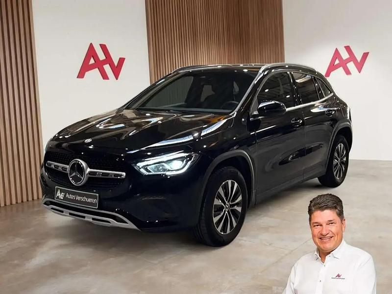 Noir Utilisé 2022 Mercedes GLA250 Business SUV | 34 490 € (Bon prix) - Image 1/4
