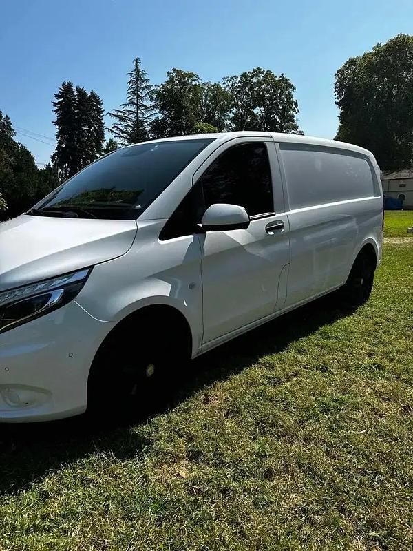 Utilisé 2021 Mercedes Vito Monospace | 26 700 € - Image 1/4