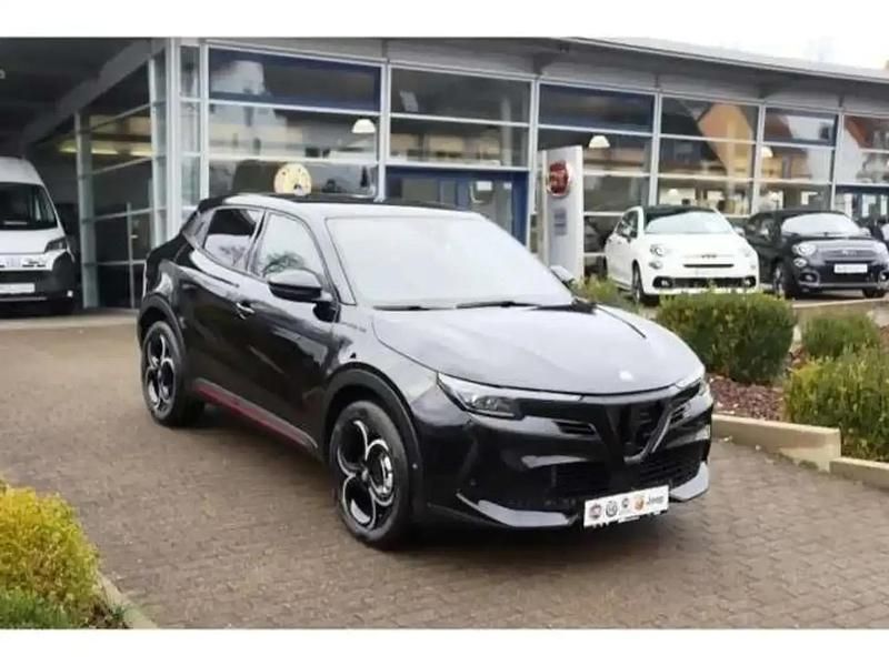 Noir Nouvelle 2025 Alfa Romeo GT Junior Edizione Speciale Berline | 32 900 € - Image 1/4