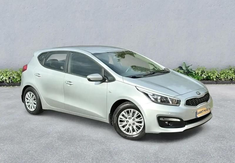Utilisé 2018 Kia Ceed Motion Berline | 9 490 € (Super prix) - Image 1/4