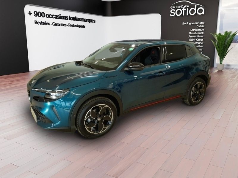 Bleu Nouvelle 2024 Alfa Romeo Junior Edizione Speciale SUV | 39 990 € (Prix assez cher) - Image 1/3