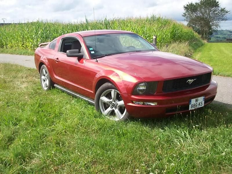 Rouge Utilisé 2007 Ford Mustang Coupé | 18 000 € - Image 1/4