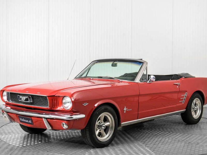 Rouge Utilisé 1966 Ford Mustang Cabriolet | 34 900 € - Image 1/4