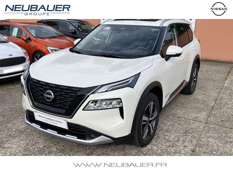 Blanc lunaire métallisé Utilisé 2023 Nissan X-Trail Tekna SUV | 33 890 € (Prix juste) - Image 1/4