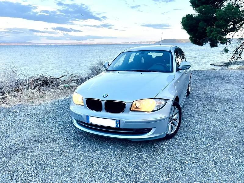 Argent Utilisé 2010 BMW 118 Citadine | 10 900 € (Prix cher) - Image 1/4