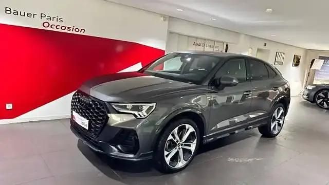 Gris Utilisé 2022 Audi Q3 Sportback S-Line SUV | 39 980 € - Image 1/4