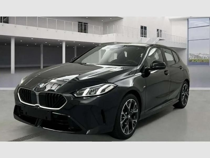 Gris Utilisé 2024 BMW 120 M Sport Citadine | 37 938 € - Image 1/4